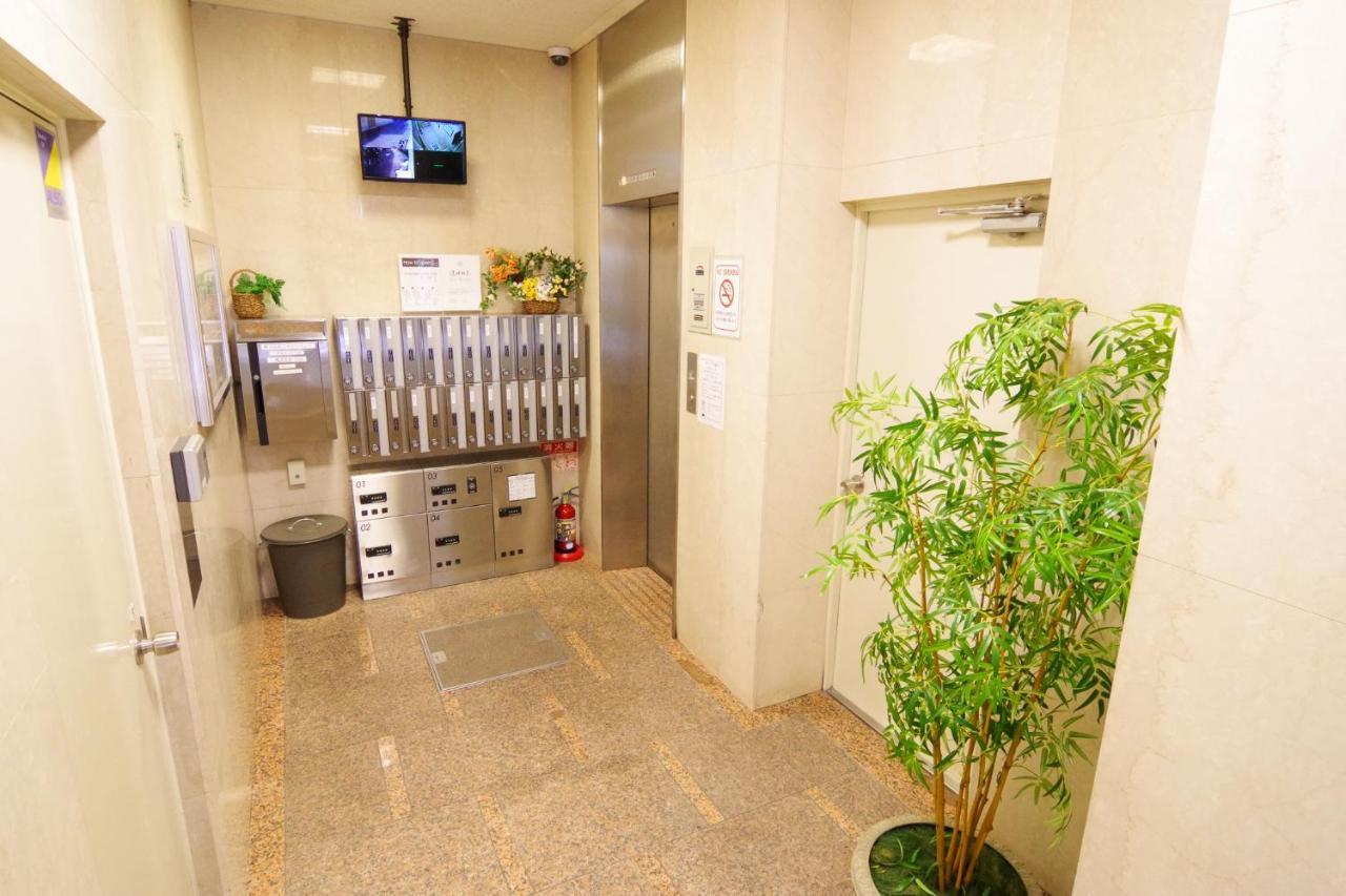 Nippombashi Art Hotel 501 Osaka Exterior photo